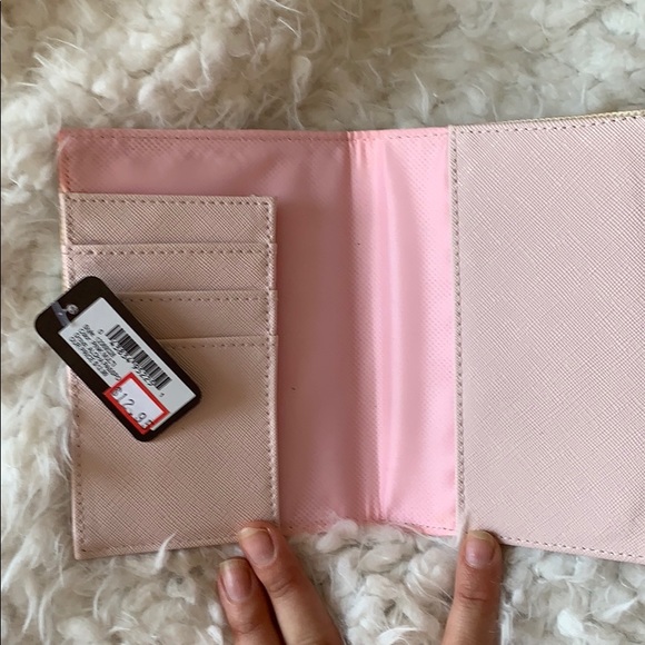 COPY - Passport holder - Picture 2 of 2